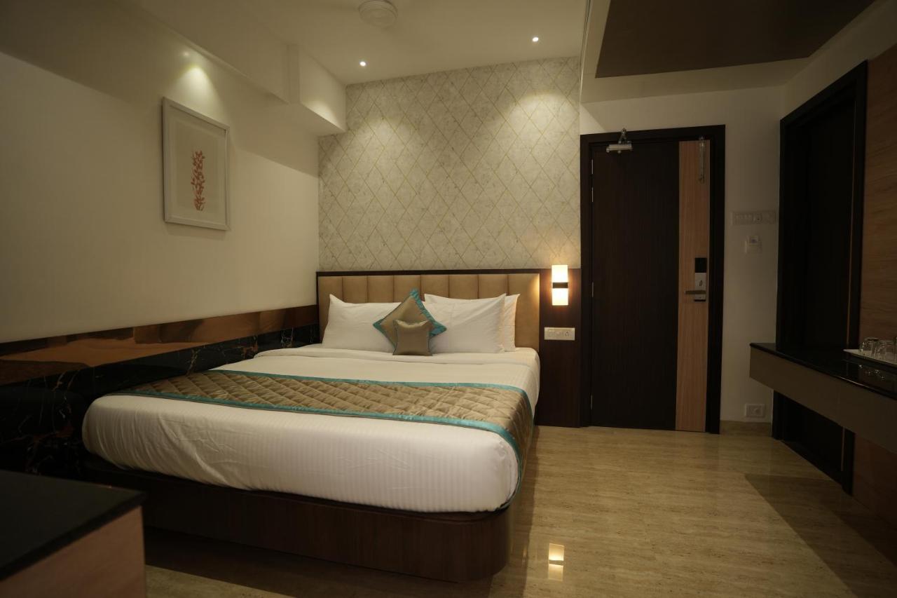 Sri Ambal Grand Hotel Virudunagar Eksteriør billede