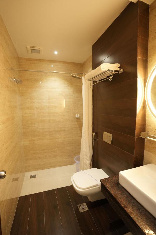 Sri Ambal Grand Hotel Virudunagar Eksteriør billede